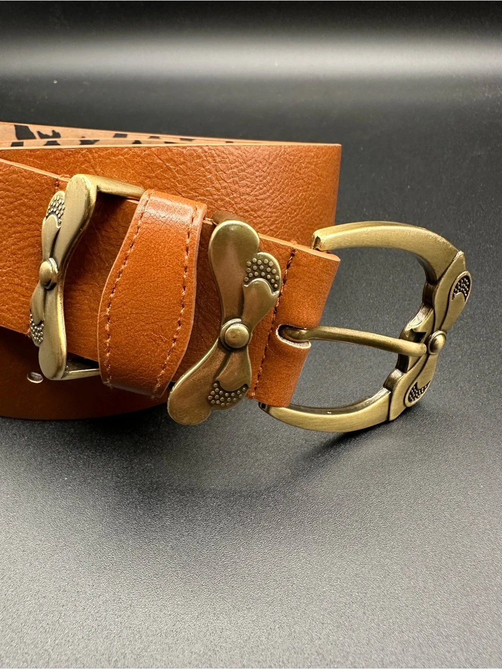 Betsey Johnson Vintage Cognac Leather Belt –Brass Buckle, Size M-Like New Cond